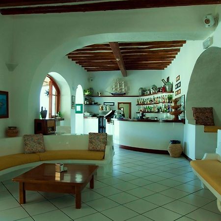 Hotel Cincotta Panarea Exteriör bild