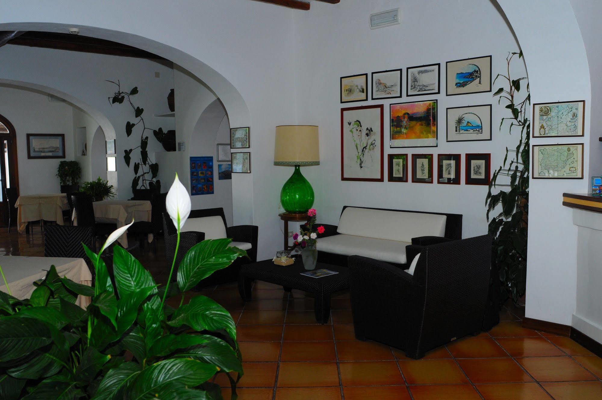 Hotel Cincotta Panarea Exteriör bild