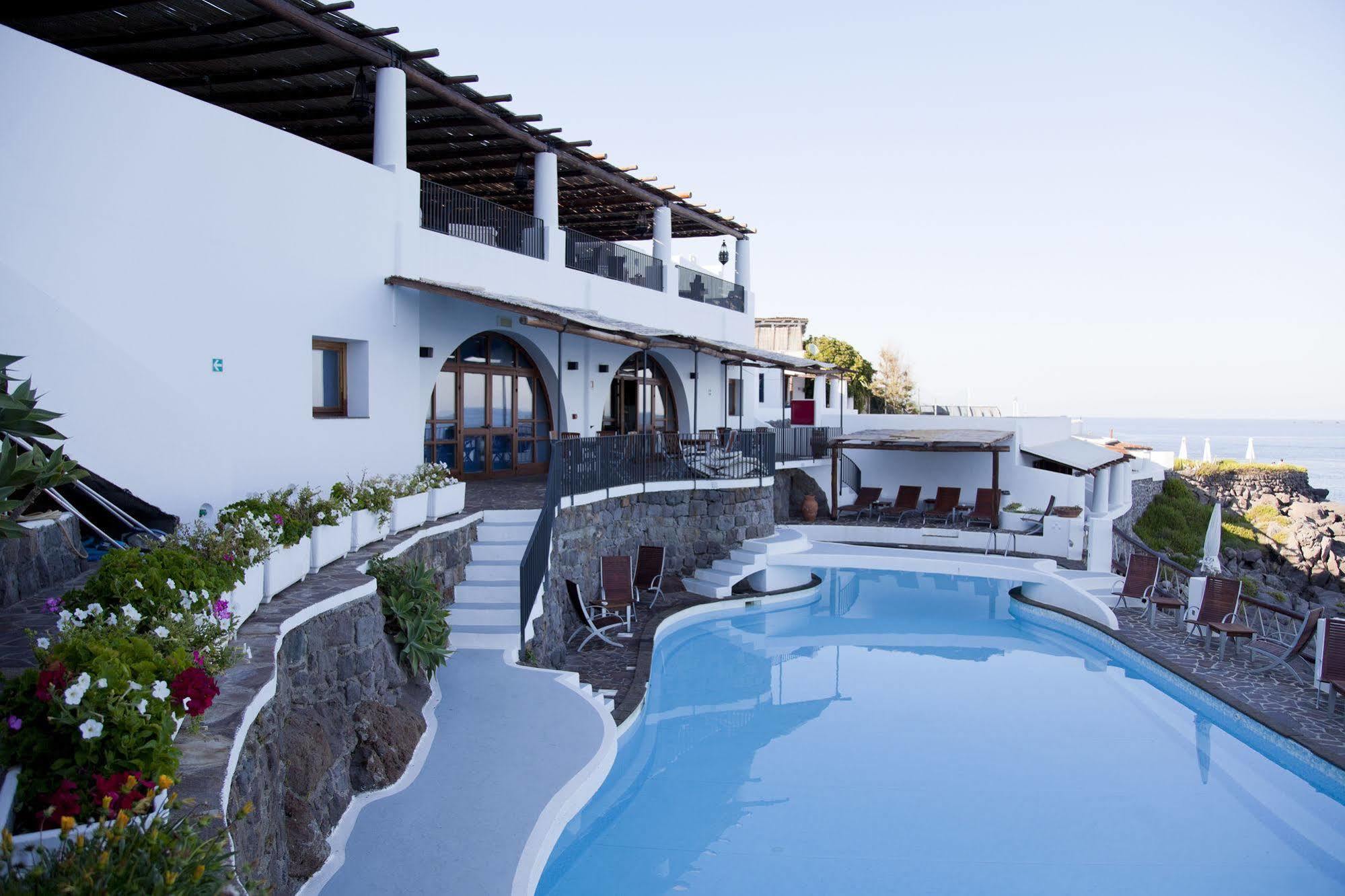 Hotel Cincotta Panarea Exteriör bild