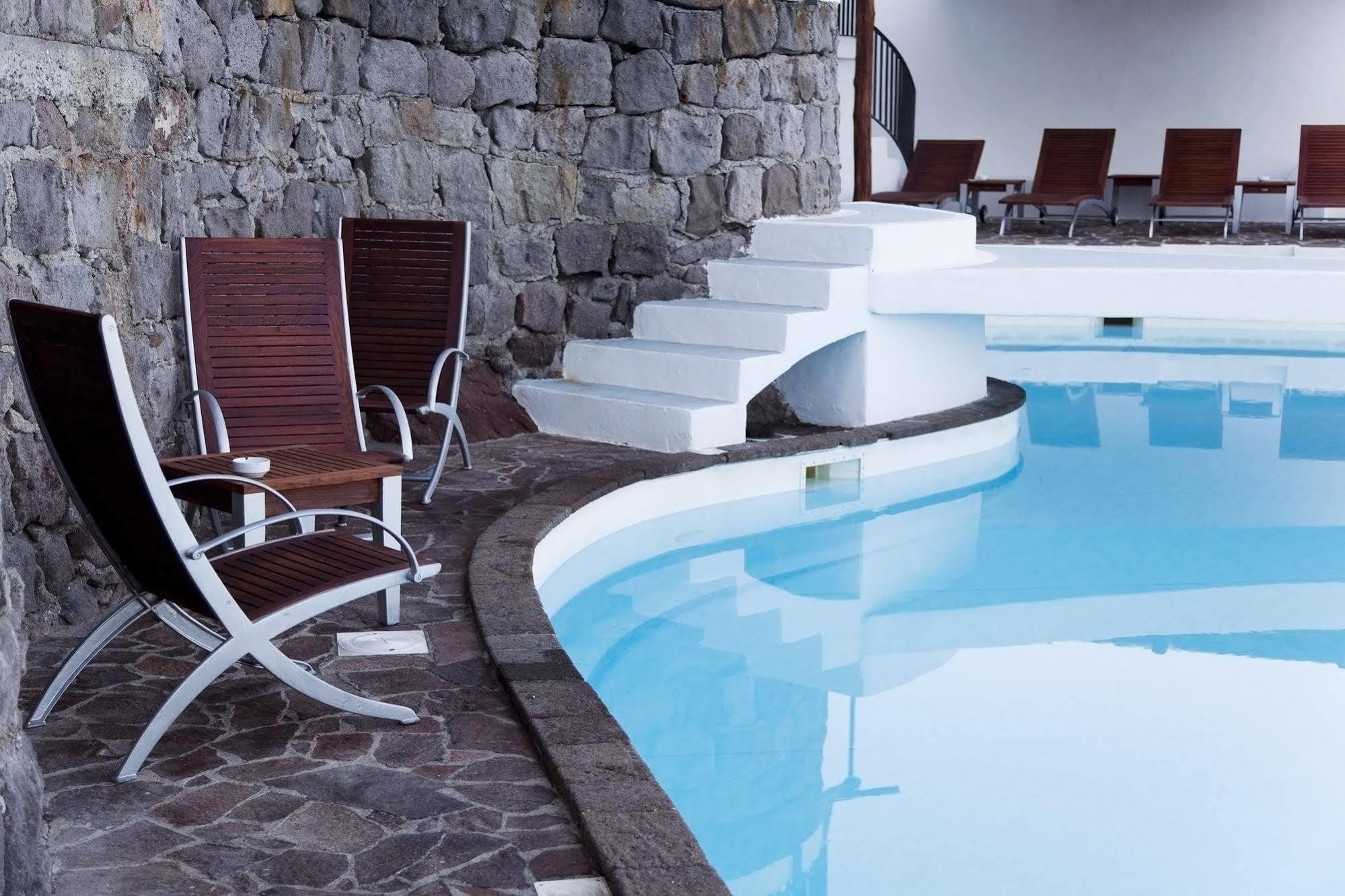 Hotel Cincotta Panarea Exteriör bild