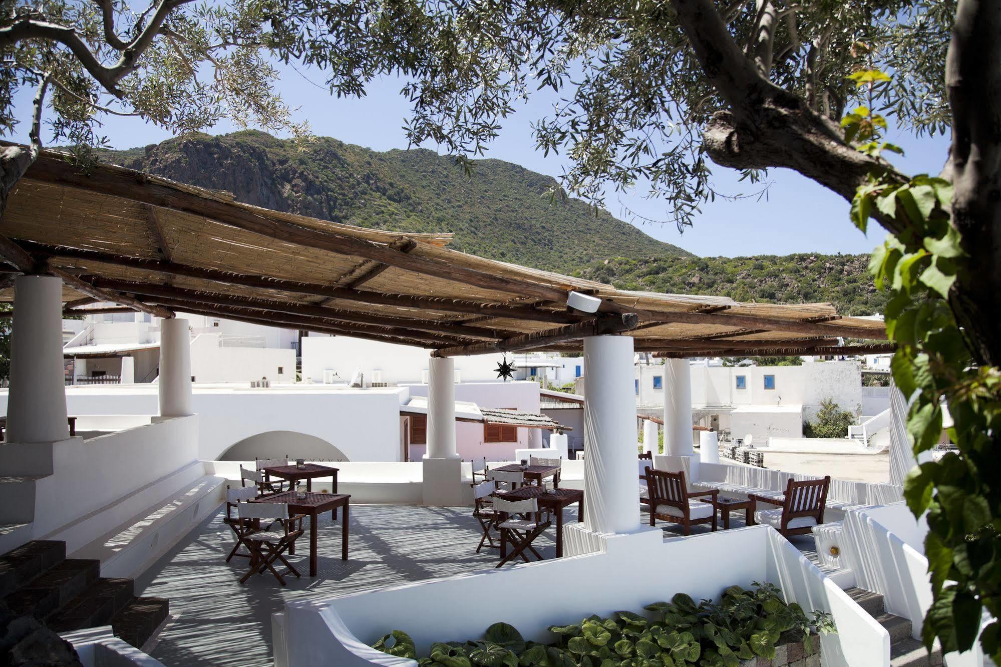 Hotel Cincotta Panarea Exteriör bild